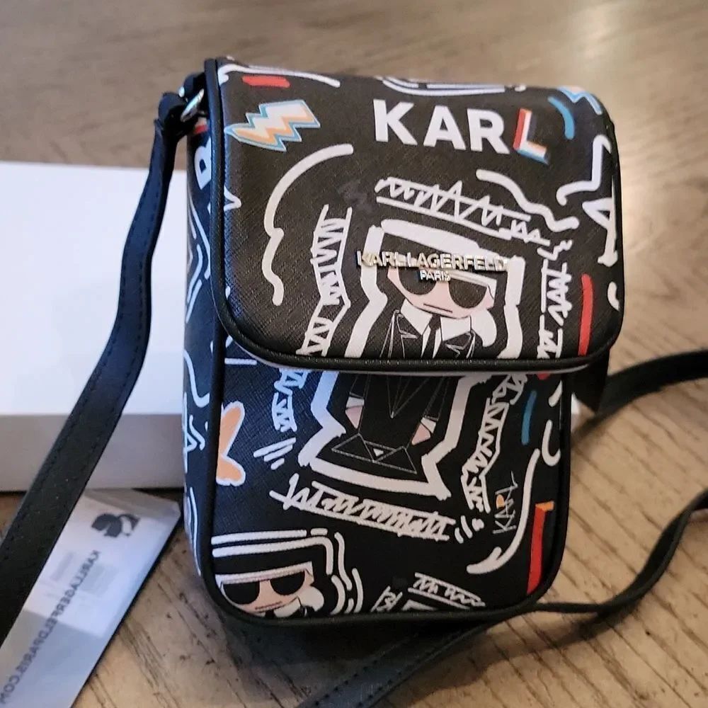 Karl Lagerfeld graffiti messenger bag NWT 🖤🤍